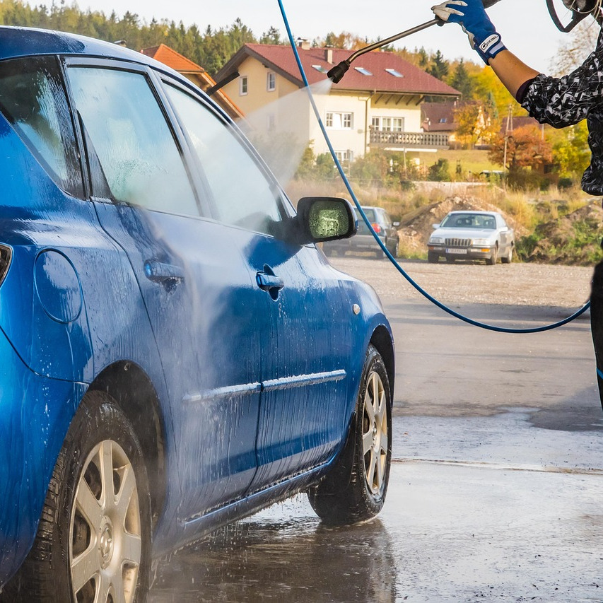 pressure washing house siding clean